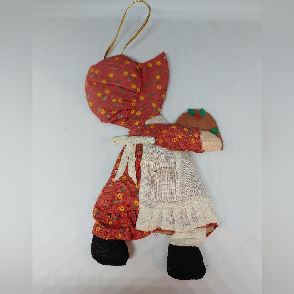 Vintage Bonnet Sue Holly Hobbie Ornament